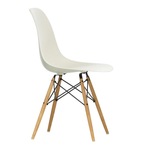 Cadeira Eames em Plástico DSW / Base maple